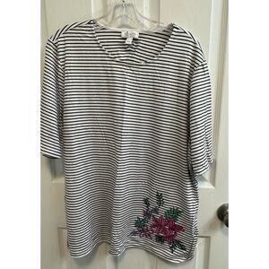 Denim Co XL Black White Stripe T-shirt With Floral Embroidery Short Sleeve